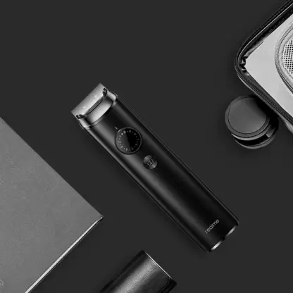 realme Trimmer Plus, Runtime 120 Minutes Trimmer for Men (Black) Blade Material: Stainless Steel, Trimming Range: 0.5 - 20 mm, 120 mins battery run time, 40 length settings, Gender: Men, For Body Grooming, Beard & Moustache | zopic